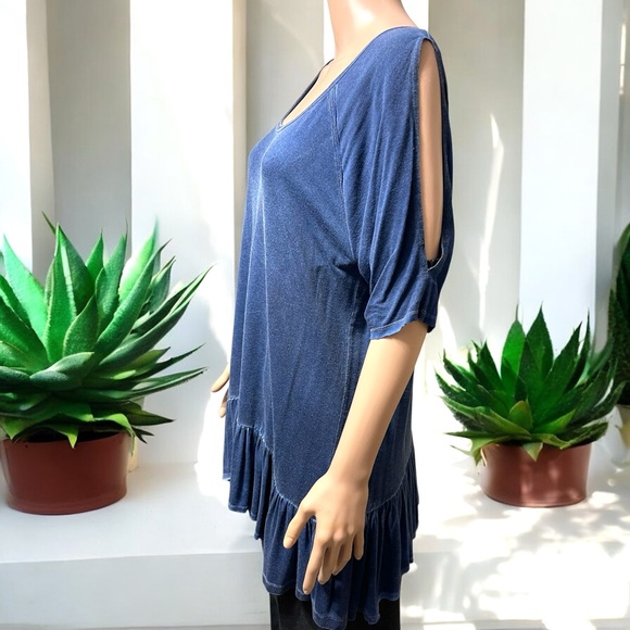 Dantelle Oil Dye Ruffle Hem Cold Shoulder Tunic Top - Picture 8 of 16